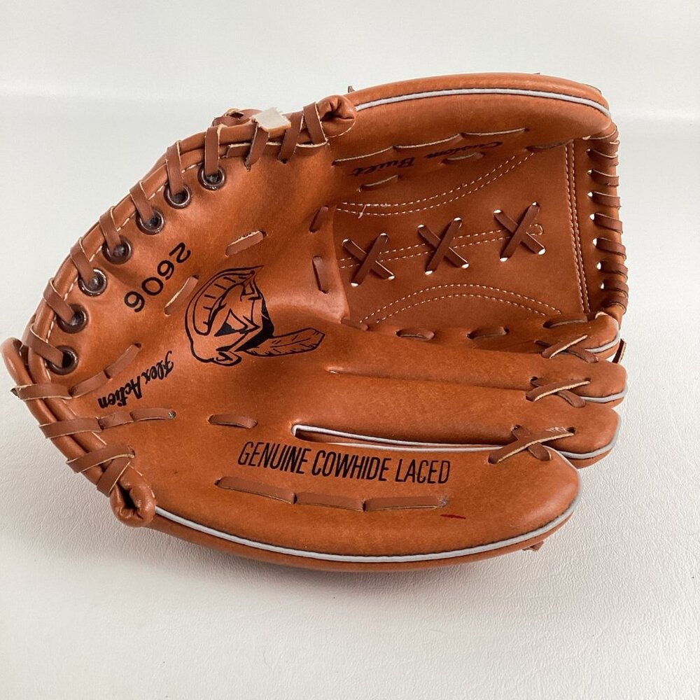 Cleveland Indians Baseball Glove Genuine Cowhide Laced Flex Action 2606 - Picture 7 of 10